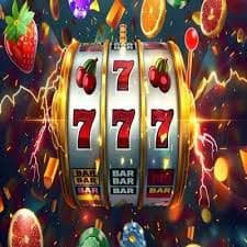 Layar pertandingan langsung hoki365 Sportsbook menampilkan skor real-time dan opsi taruhan live